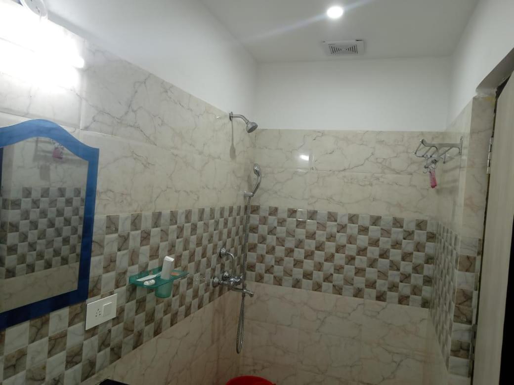 Hotel Delight Deluxe Pipra Dewas Экстерьер фото